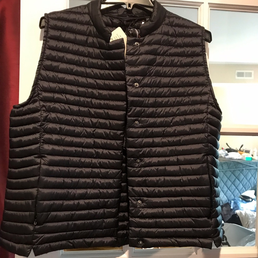 Save the duck vest